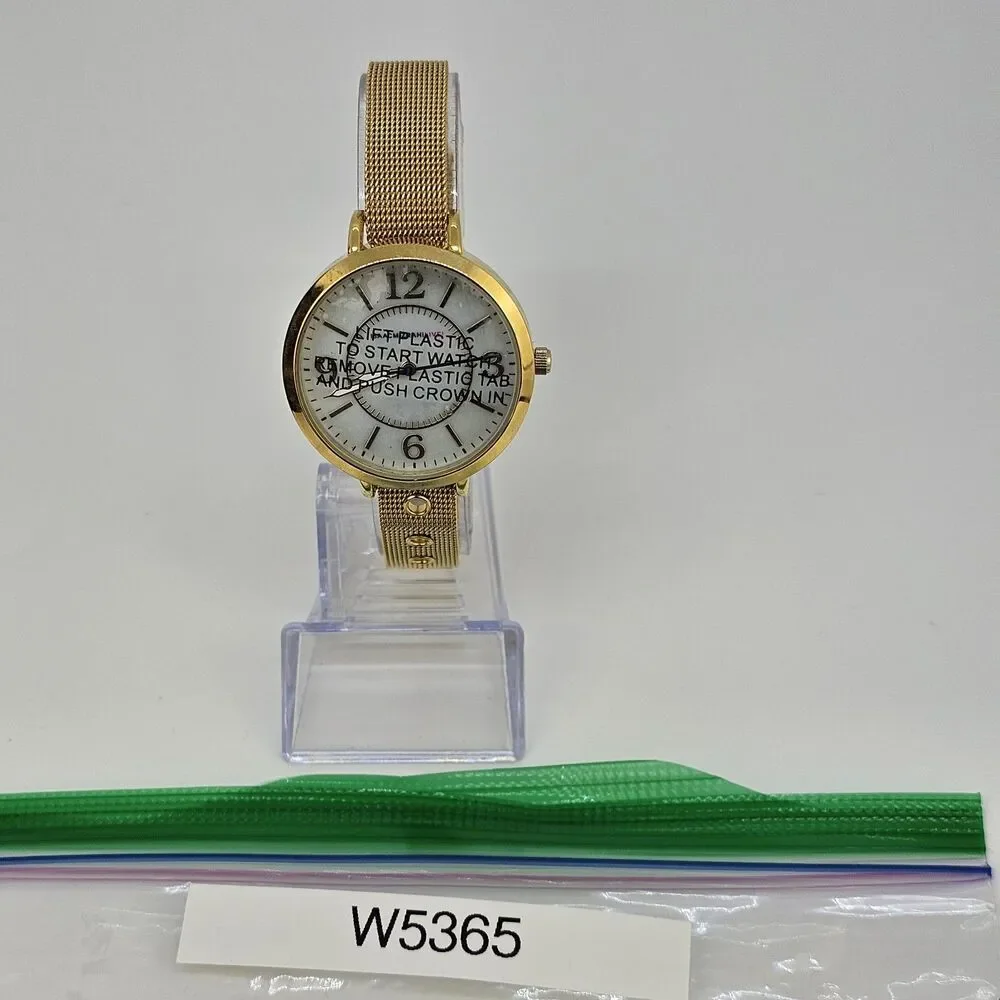 Issac Mizrahi Live Women's Watch 36MM Gray Dial Gold Case Mesh‎ Band New Battery